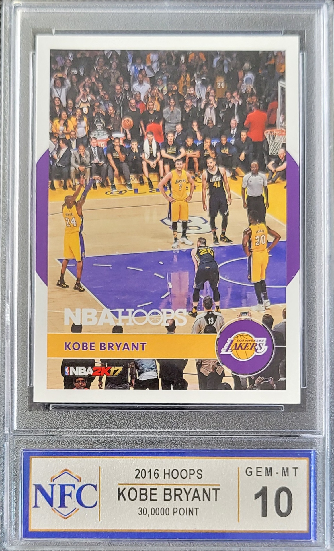 2016 Hoops KOBE BRYANT #13 Graded NFC GEM-MT 10